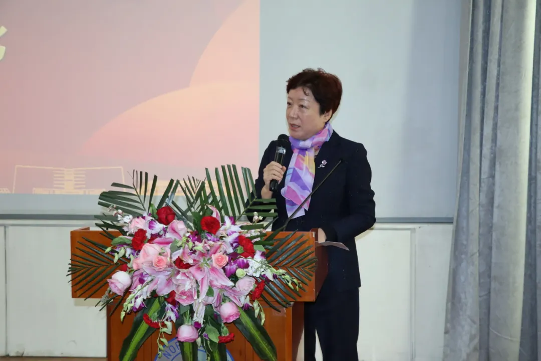 31中文博彩网站  张燕玲老师.jpg